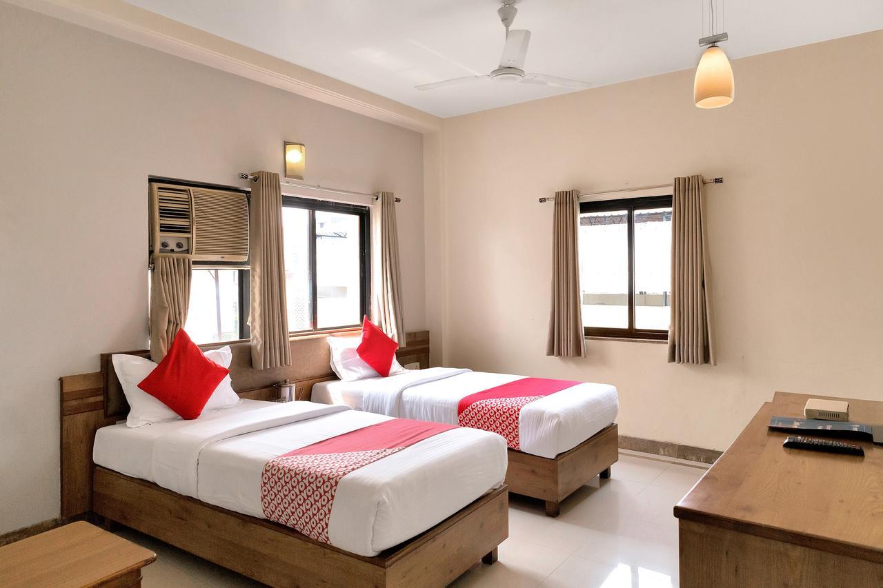 Oyo 12020 Hotel Ratna Regency Pimpri-Chinchwad Dış mekan fotoğraf