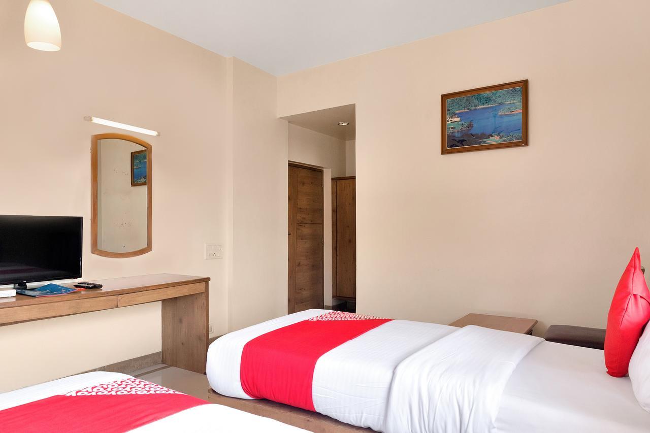 Oyo 12020 Hotel Ratna Regency Pimpri-Chinchwad Dış mekan fotoğraf