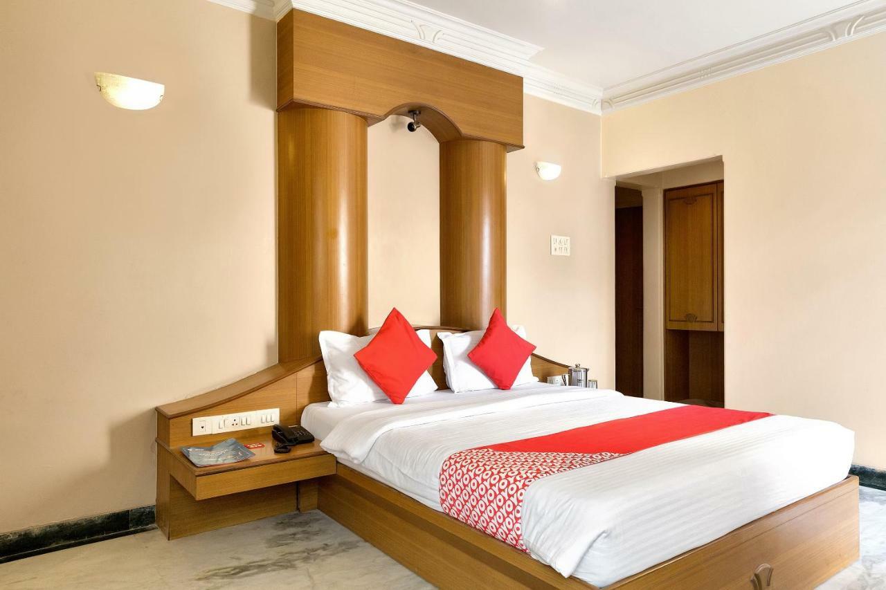 Oyo 12020 Hotel Ratna Regency Pimpri-Chinchwad Dış mekan fotoğraf